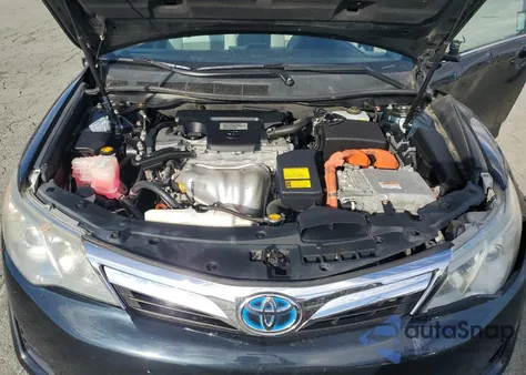 2013 Toyota Camry Hybrid z USA, uszkodzony, nr VIN 4T1BD1FK8DU078337